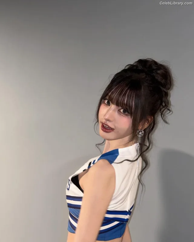 LIZ Kim Ji-won (IVE) photo 10 of 248
