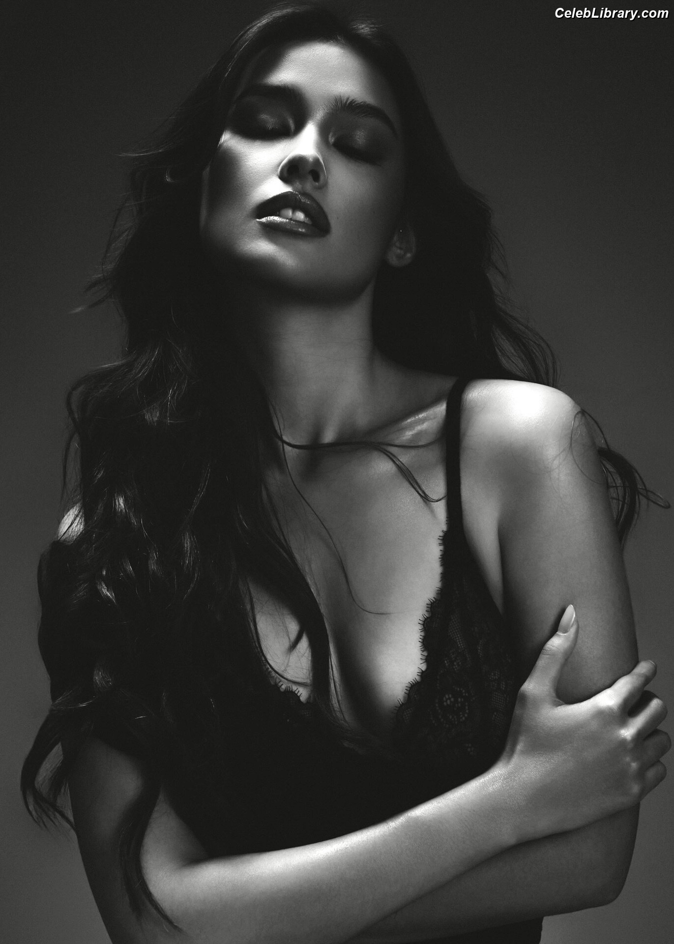 Liza Soberano photo 13 of 51