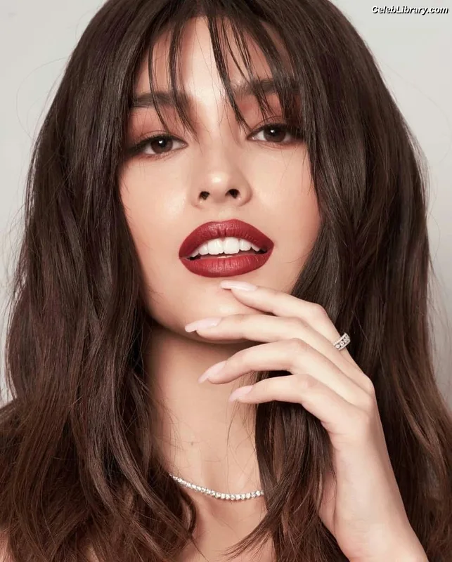 Liza Soberano photo 1 of 51