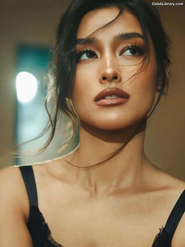 Liza Soberano photo 10 of 51