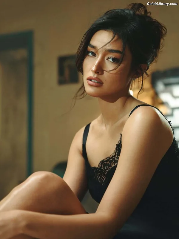 Liza Soberano photo 8 of 51