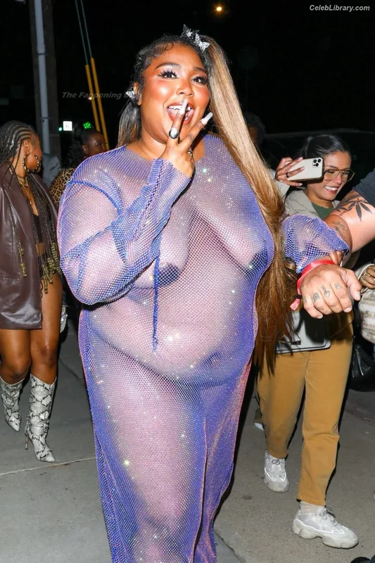 Lizzo photo 11 of 159