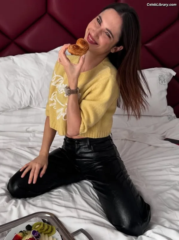 Lodovica Comello photo 13 of 112