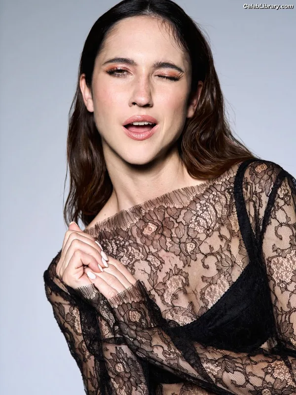 Lodovica Comello photo 7 of 112