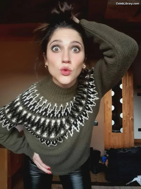 Lodovica Comello photo 4 of 112