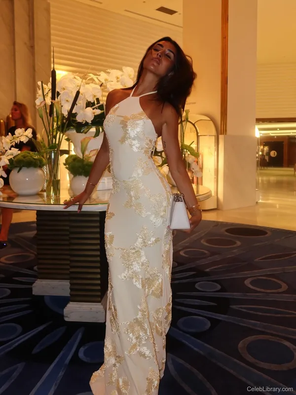 Lola Marandel photo 7 of 75