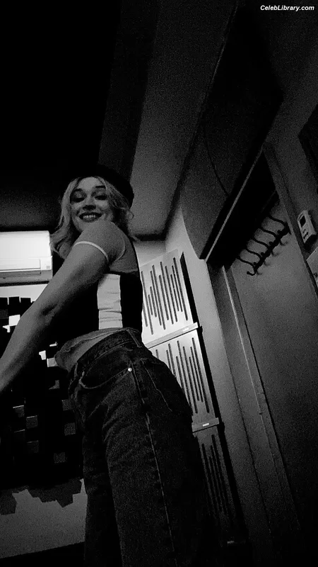 Lolo Zouai photo 9 of 74