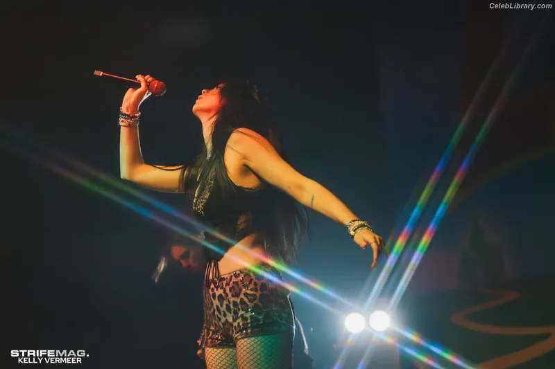 Lølø photo 18 of 1184