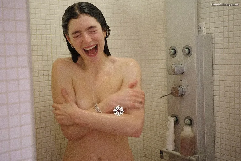 Lorde photo 3 of 540