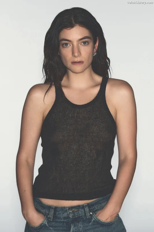 Lorde photo 20 of 540