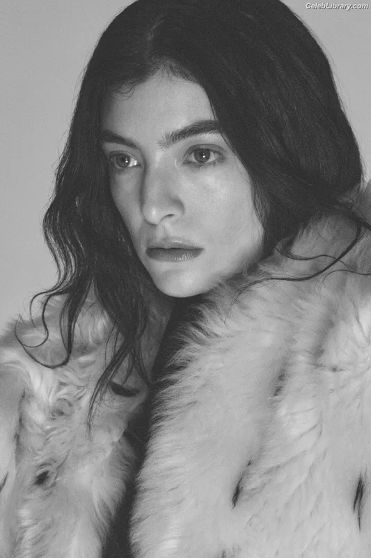 Lorde photo 5 of 540