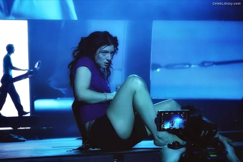 Lorde photo 1 of 540