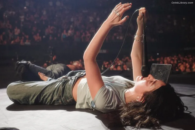 Lorde photo 20 of 540