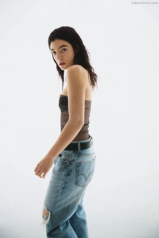 Lorde photo 5 of 540