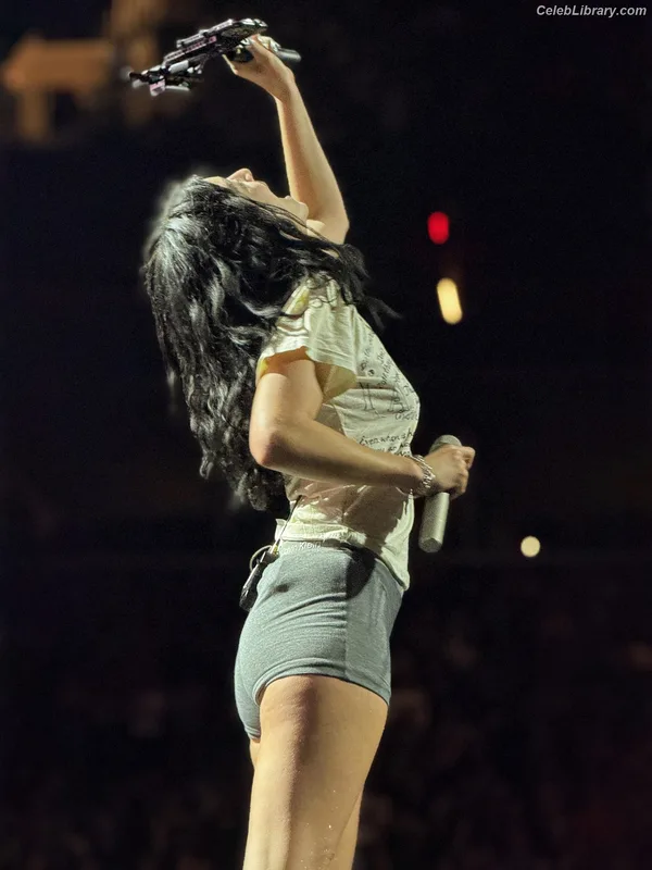 Lorde photo 16 of 540