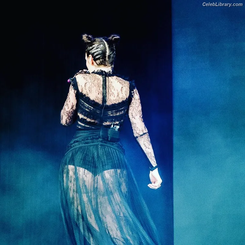 Lorde photo 19 of 540