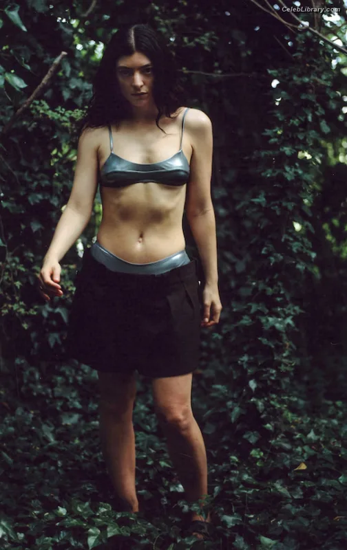 Lorde photo 20 of 540