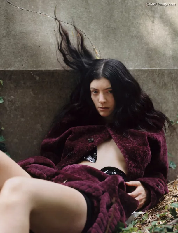 Lorde photo 22 of 540