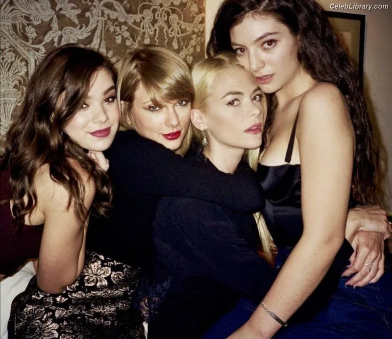 Lorde photo 5 of 540