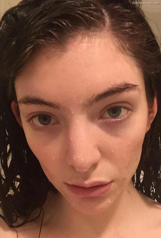 Lorde photo 11 of 540