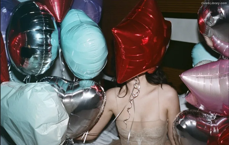 Lorde photo 13 of 540