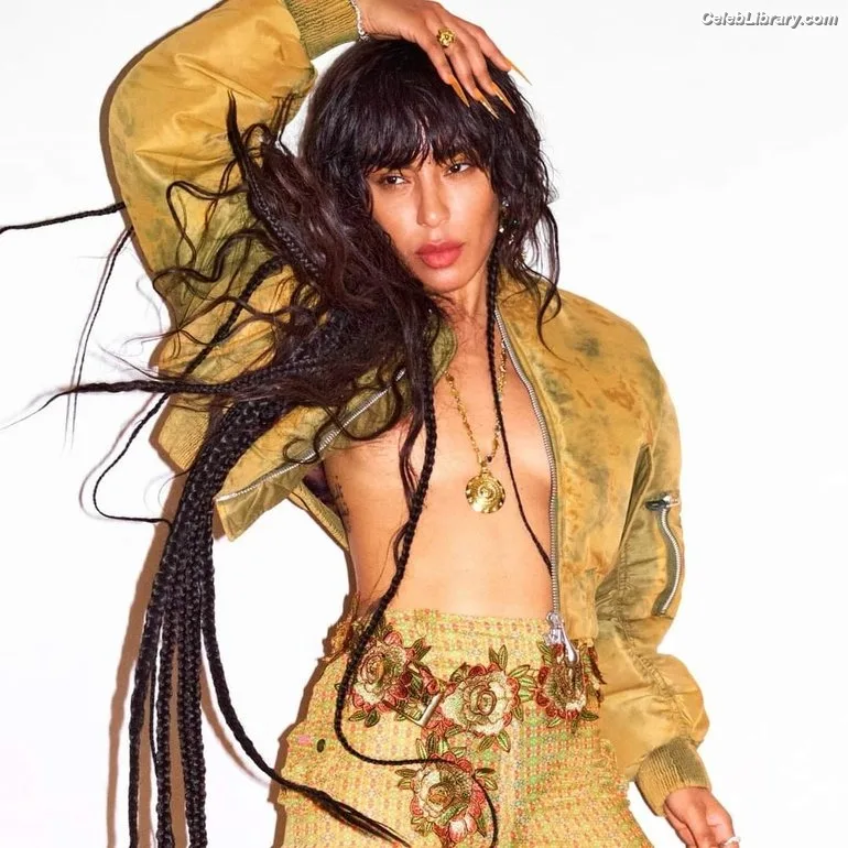 Loreen photo 2 of 33