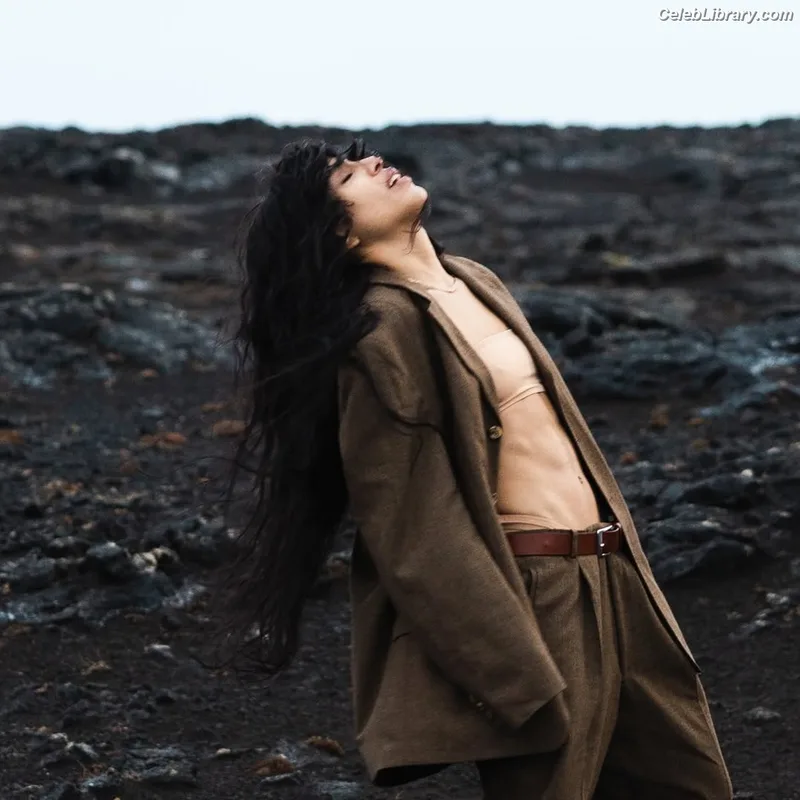 Loreen photo 4 of 33