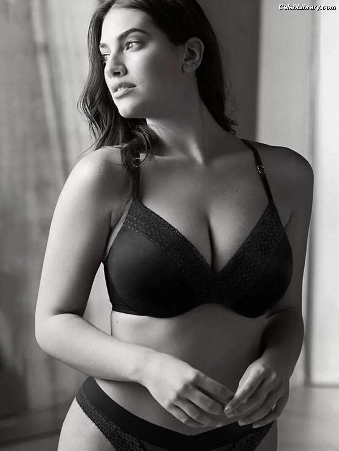 Lorena Duran photo 15 of 161