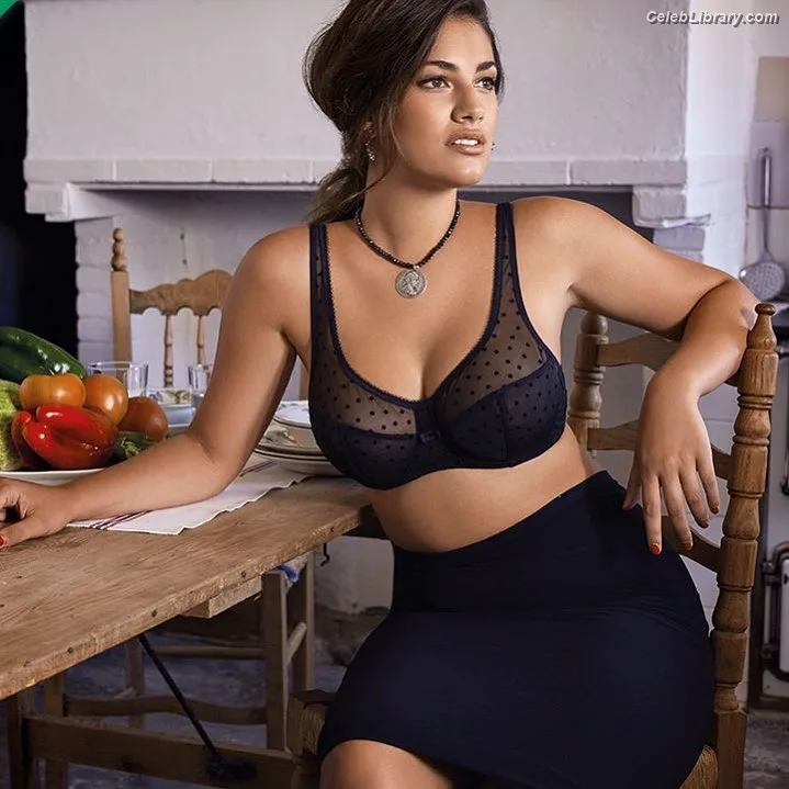 Lorena Duran photo 5 of 162