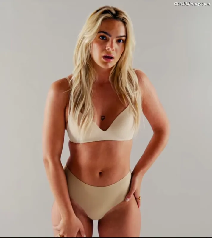 Louisa Johnson photo 8 of 127