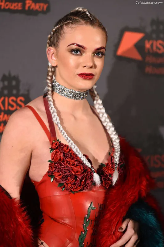 Louisa Johnson photo 2 of 127