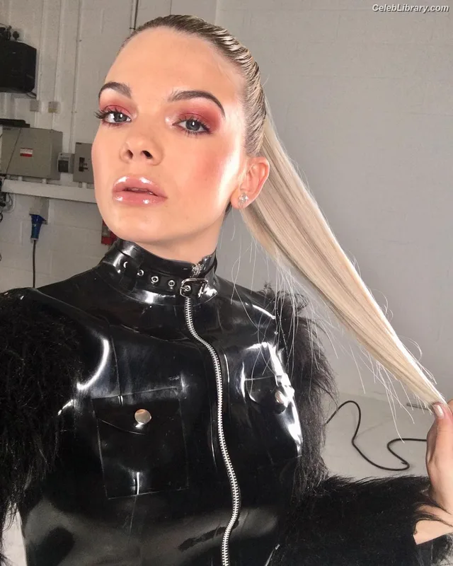 Louisa Johnson photo 6 of 127
