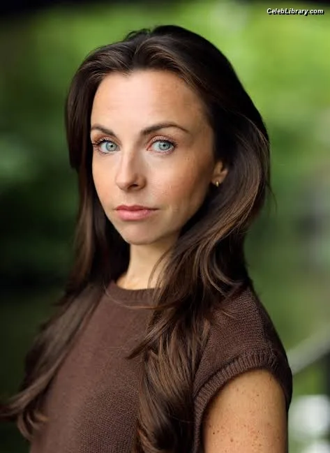 Louisa Lytton photo 16 of 107