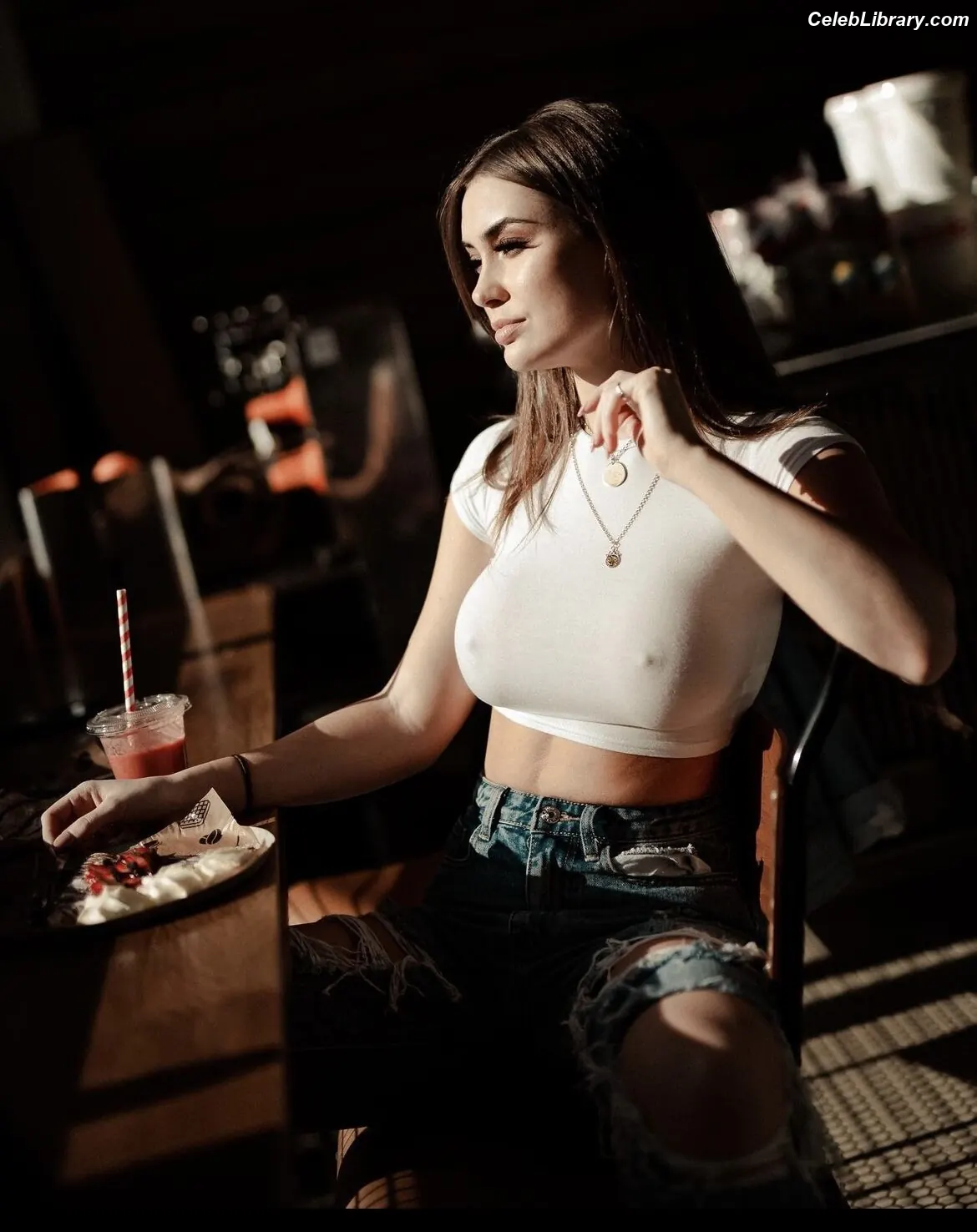 Louise mckie photo 1 of 105