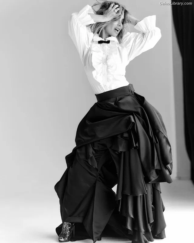Louise Redknapp photo 9 of 96