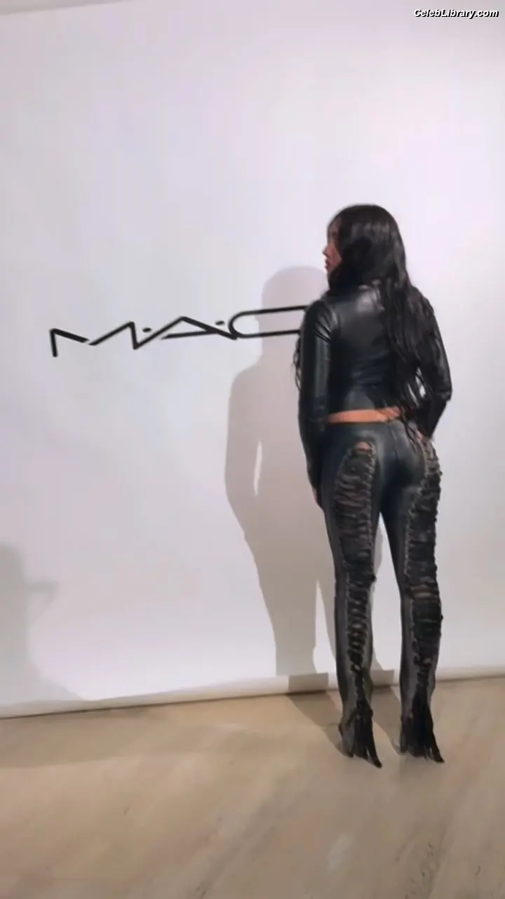 Lourdes Leon photo 8 of 357