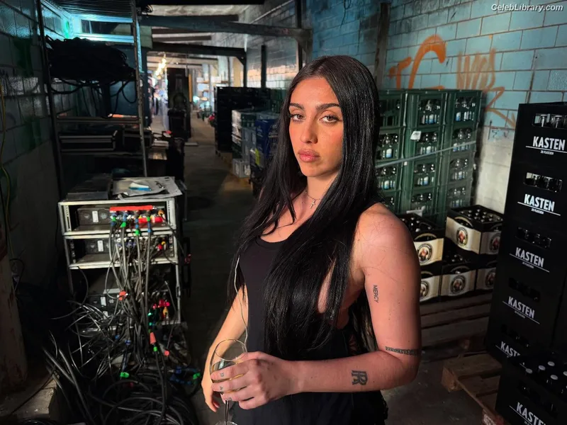 Lourdes Leon photo 4 of 358