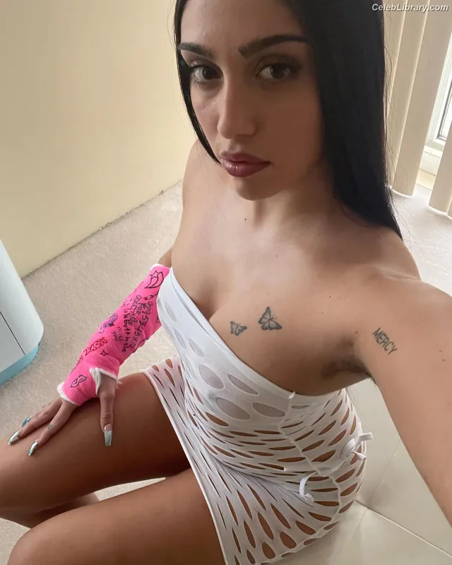 Lourdes Leon photo 17 of 358