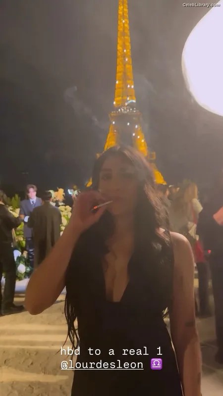 Lourdes Leon photo 2 of 358