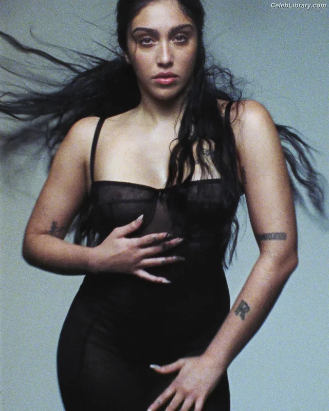 Lourdes Leon photo 1 of 358
