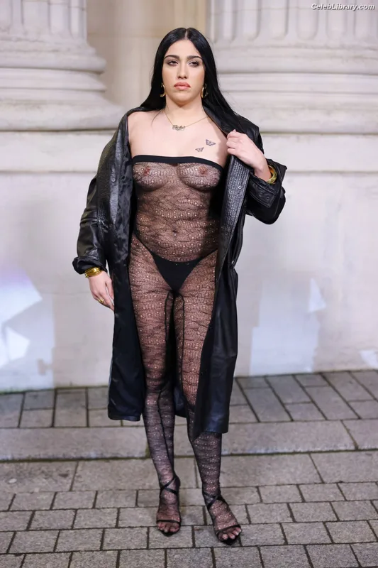 Lourdes Leon photo 24 of 358