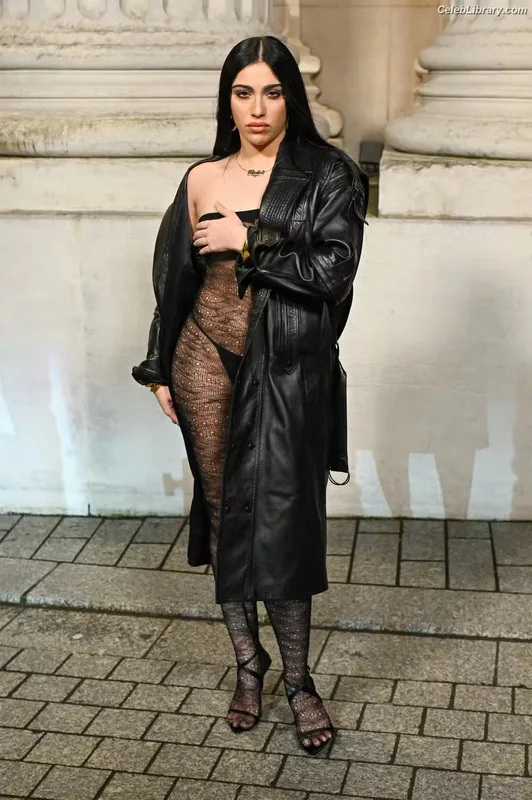 Lourdes Leon photo 8 of 358