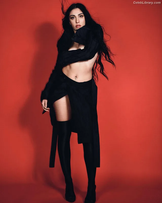 Lourdes Leon photo 19 of 358