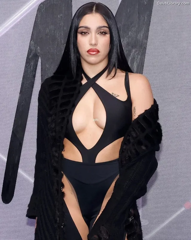 Lourdes Leon photo 17 of 358