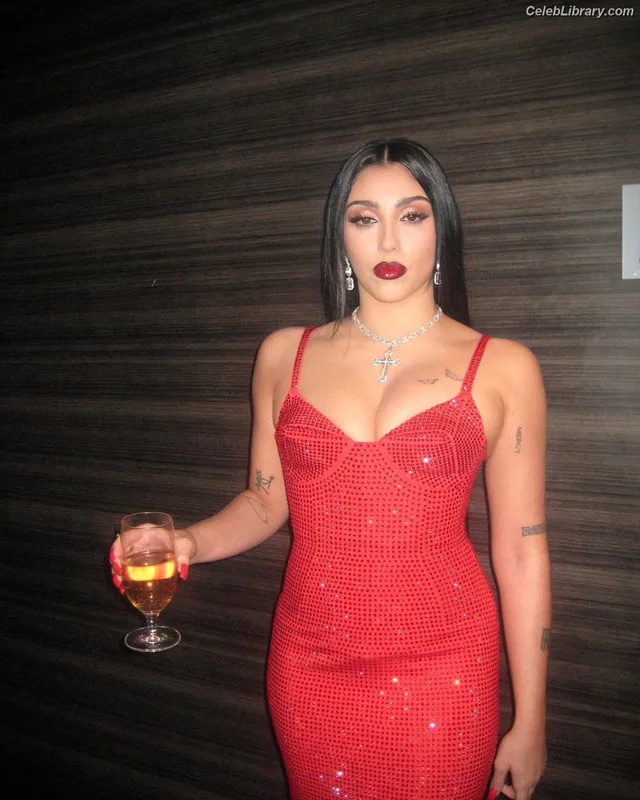 Lourdes Leon photo 7 of 358