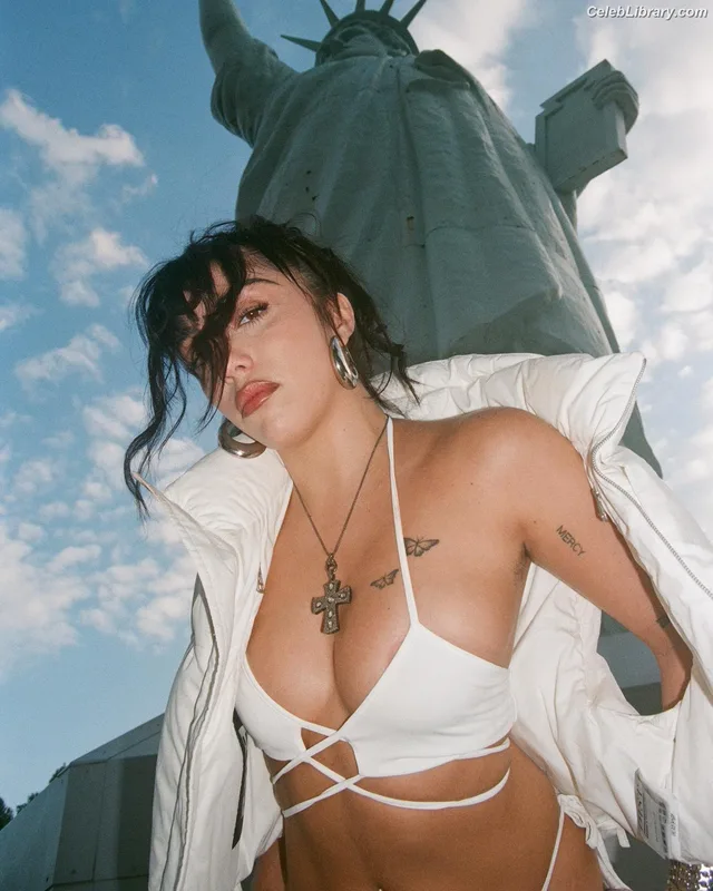 Lourdes Leon photo 14 of 358