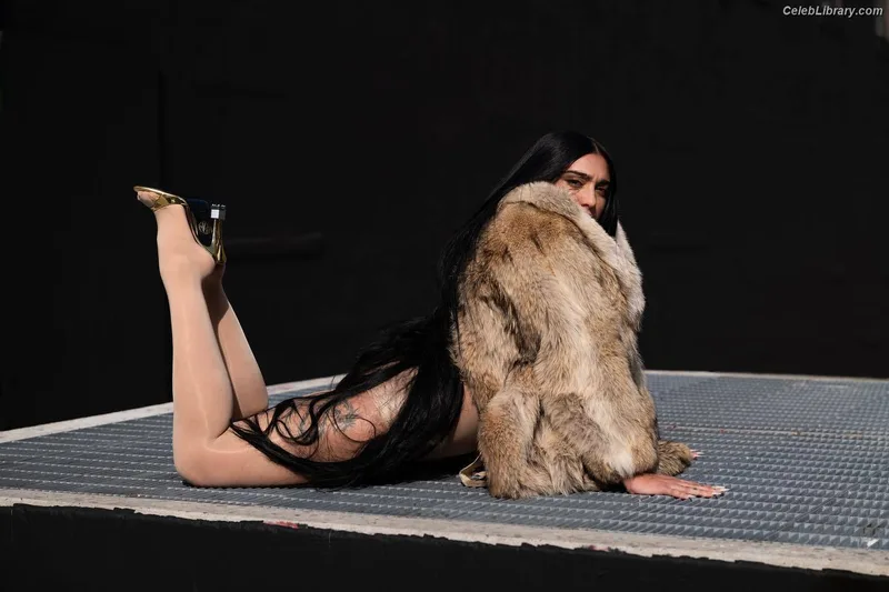 Lourdes Leon photo 10 of 358
