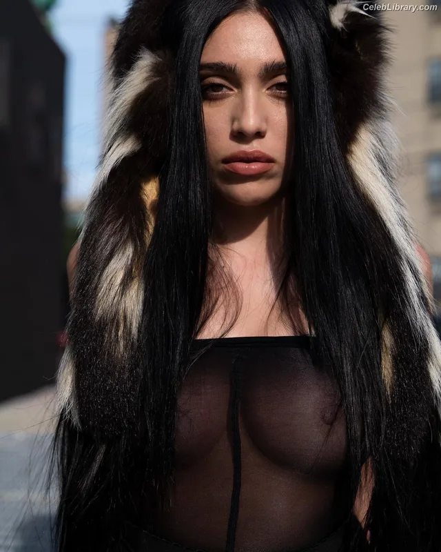 Lourdes Leon photo 13 of 358
