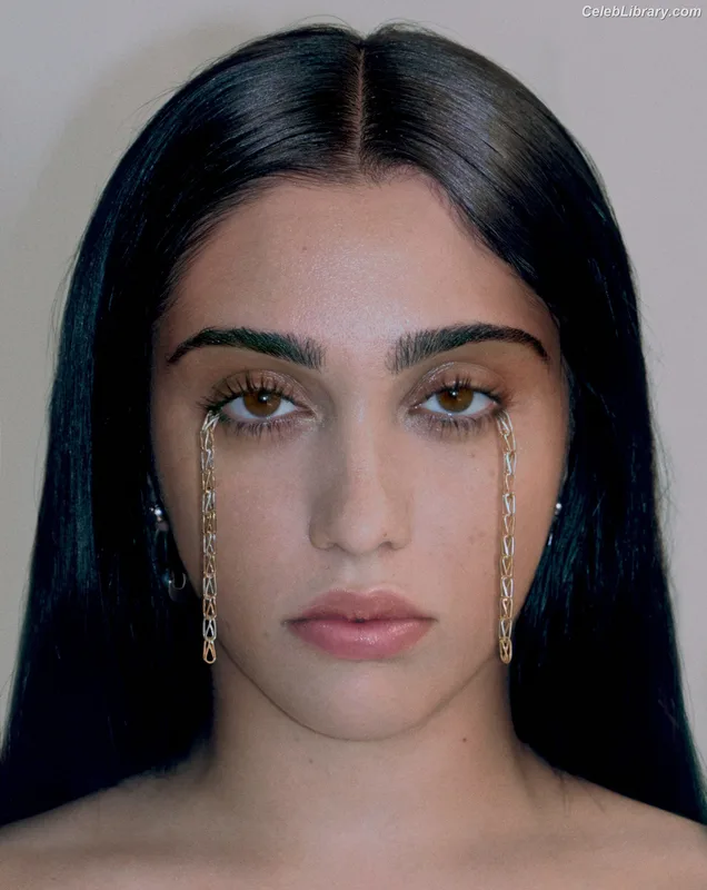 Lourdes Leon photo 12 of 358
