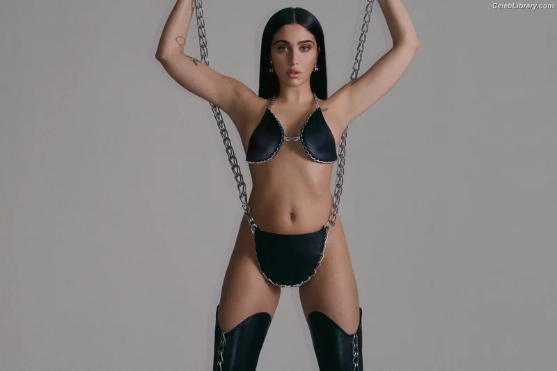 Lourdes Leon photo 13 of 358